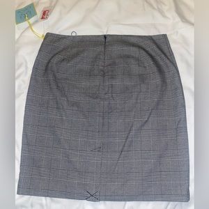 Brand new business caudal skirt!